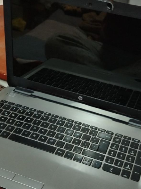 Laptop HP optimizada para estudio y tareas – Tacna